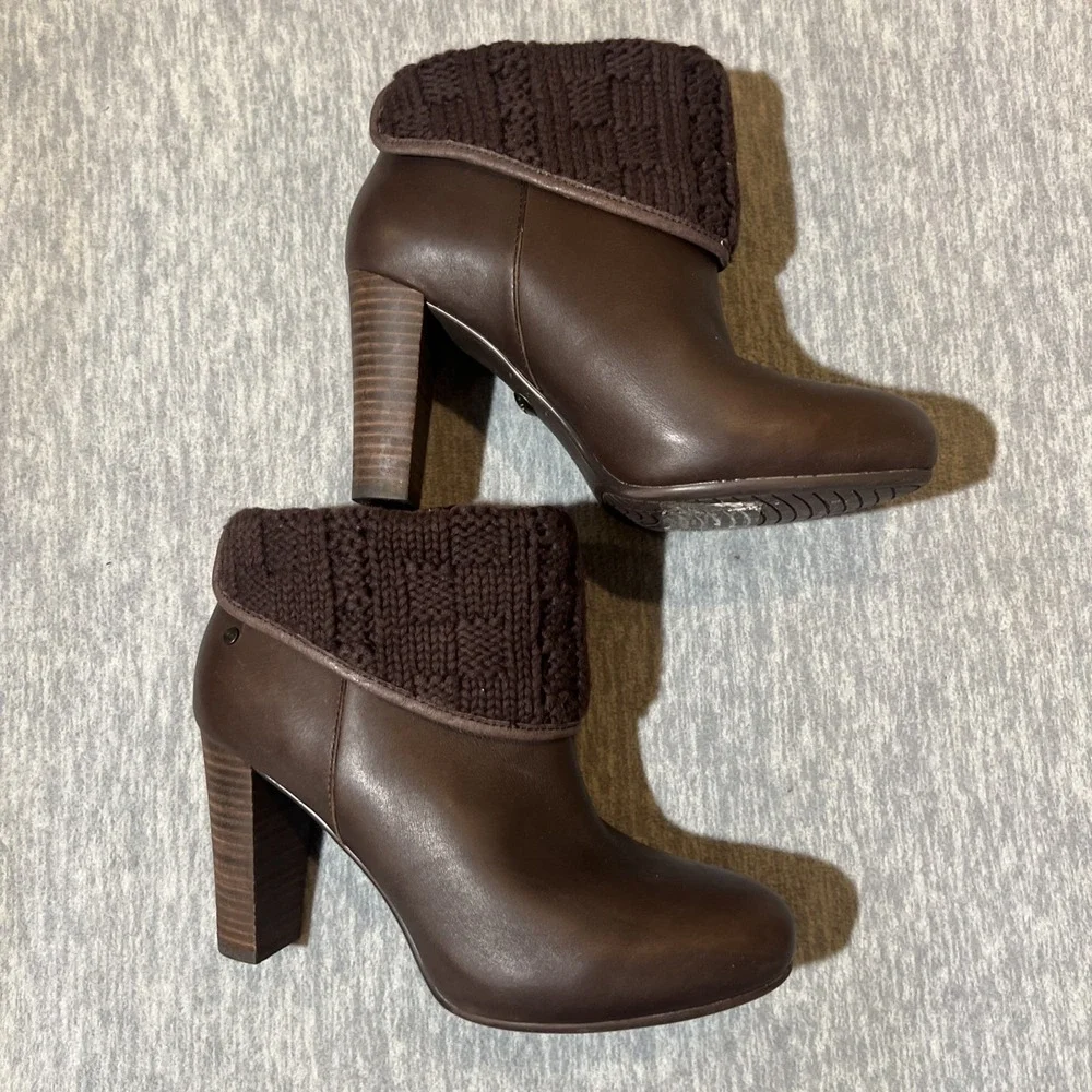 UGG Australia Dandylion Tres Cuff Block Heel Bootie Women 6.5 Leather Lambs Wool - Picture 2 of 15